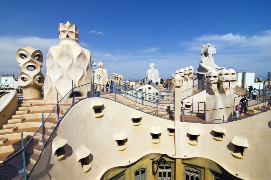 Antoni Gaudì, il tetto dell Pedrera (casa Mila).