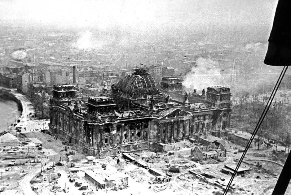berlino-1945-reichstag