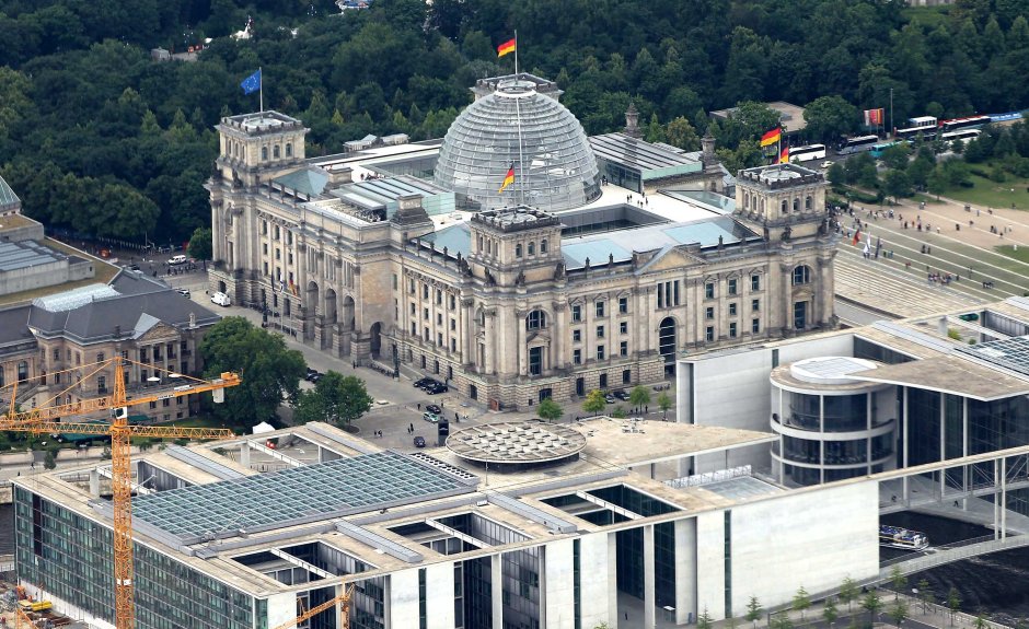 berlina-parlamento-dall'alto