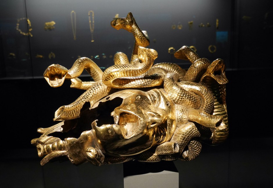 hirst-venezia-medusa