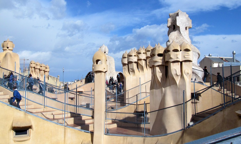 Antoni Gaudì, La Pedrera-cut