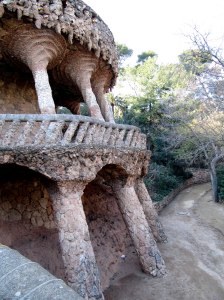 Antoni Gaudì Parc Güell percorsi archi img
